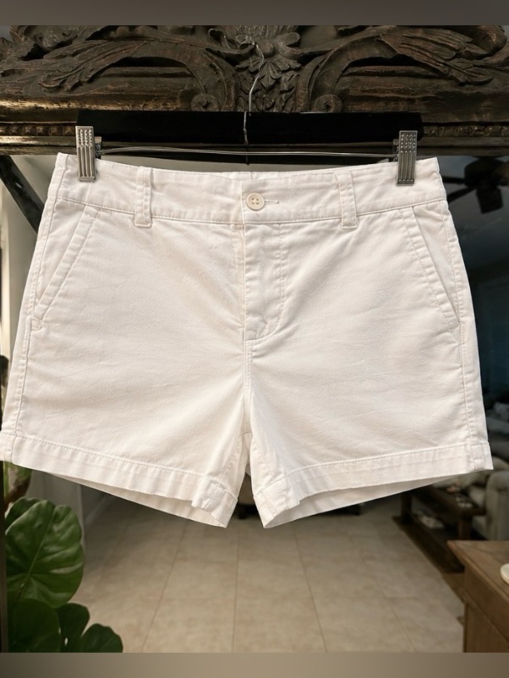 Vineyard Vines 3.5” Herringbone Every Day Shorts – White – Size 8